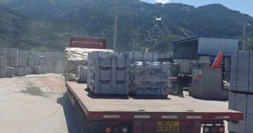 三明 芝麻白仿形路沿石，直形路沿石