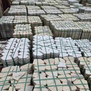 三明 黄金麻白麻花岗岩荔枝面地铺石(冰裂纹)