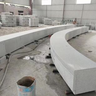 三明芝麻白花岗岩石板材 园林光面弧形坐凳