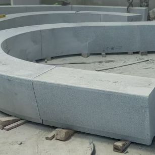 三明 芝麻白花岗岩光面弧形坐凳