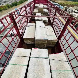 三明 黄金麻花岗岩荔枝面，光面毛板装车完成