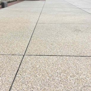 三明 黄金麻花岗岩石板材荔枝面地面铺装效果