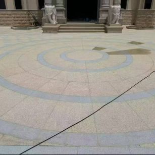 三明 黄金麻芝麻灰花岗岩石材地铺拼接效果