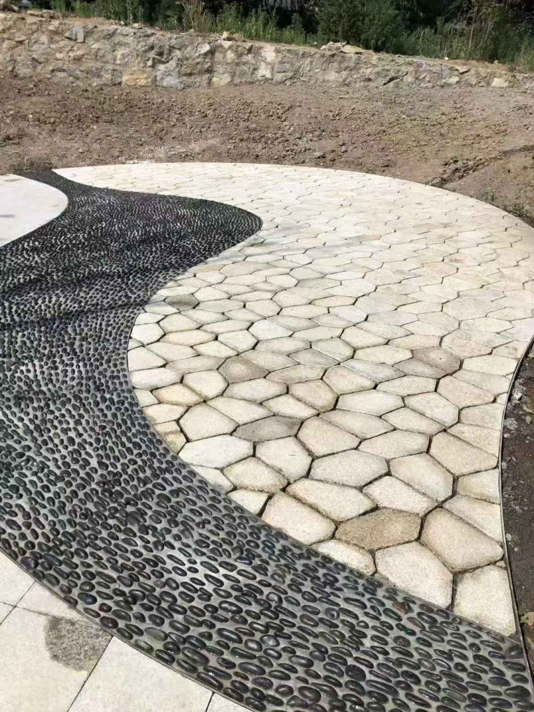 三明 黄金麻冰裂纹地铺石工地铺装案例