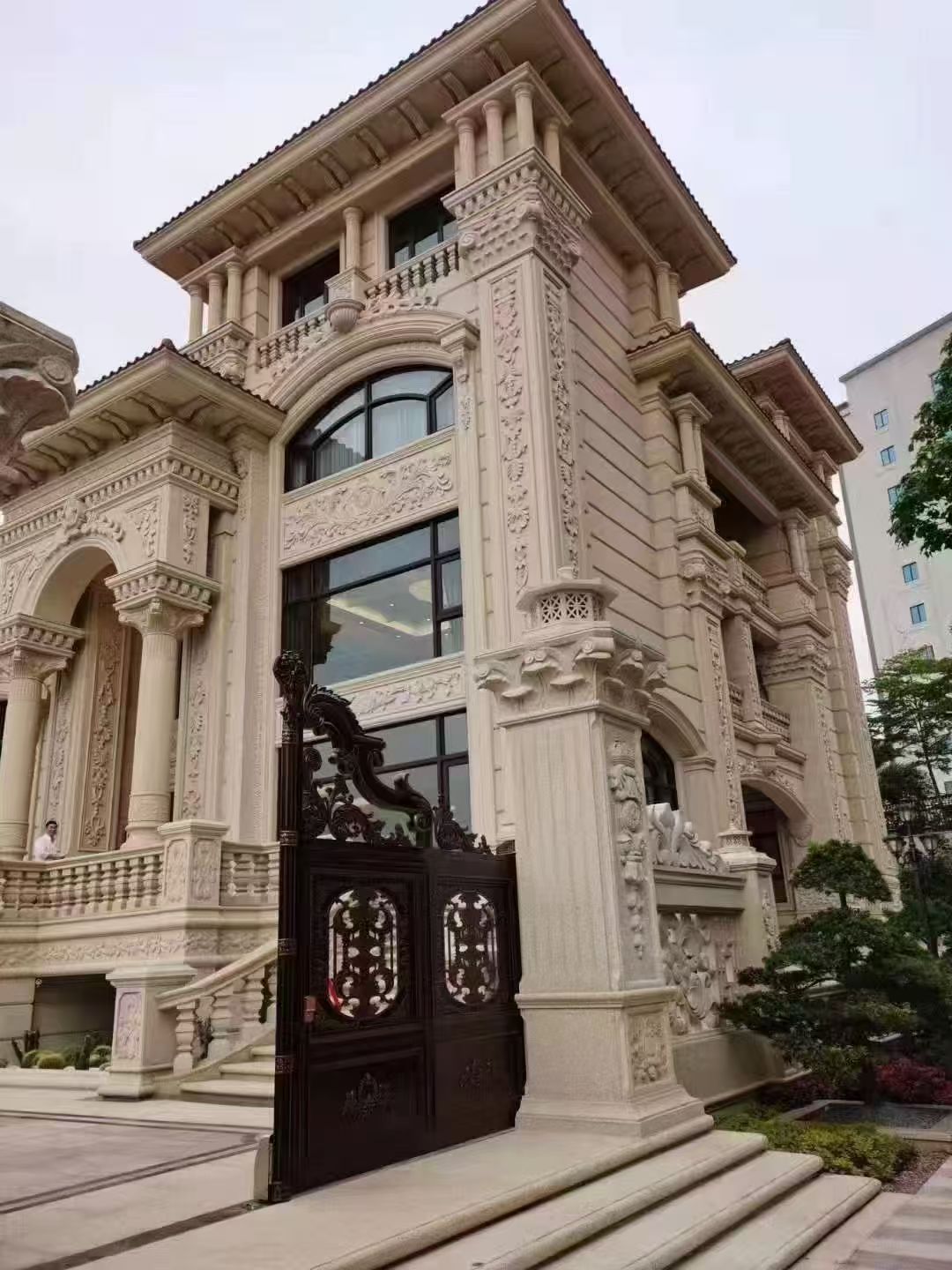 三明 黄金麻花岗岩别墅外墙干挂效果展示