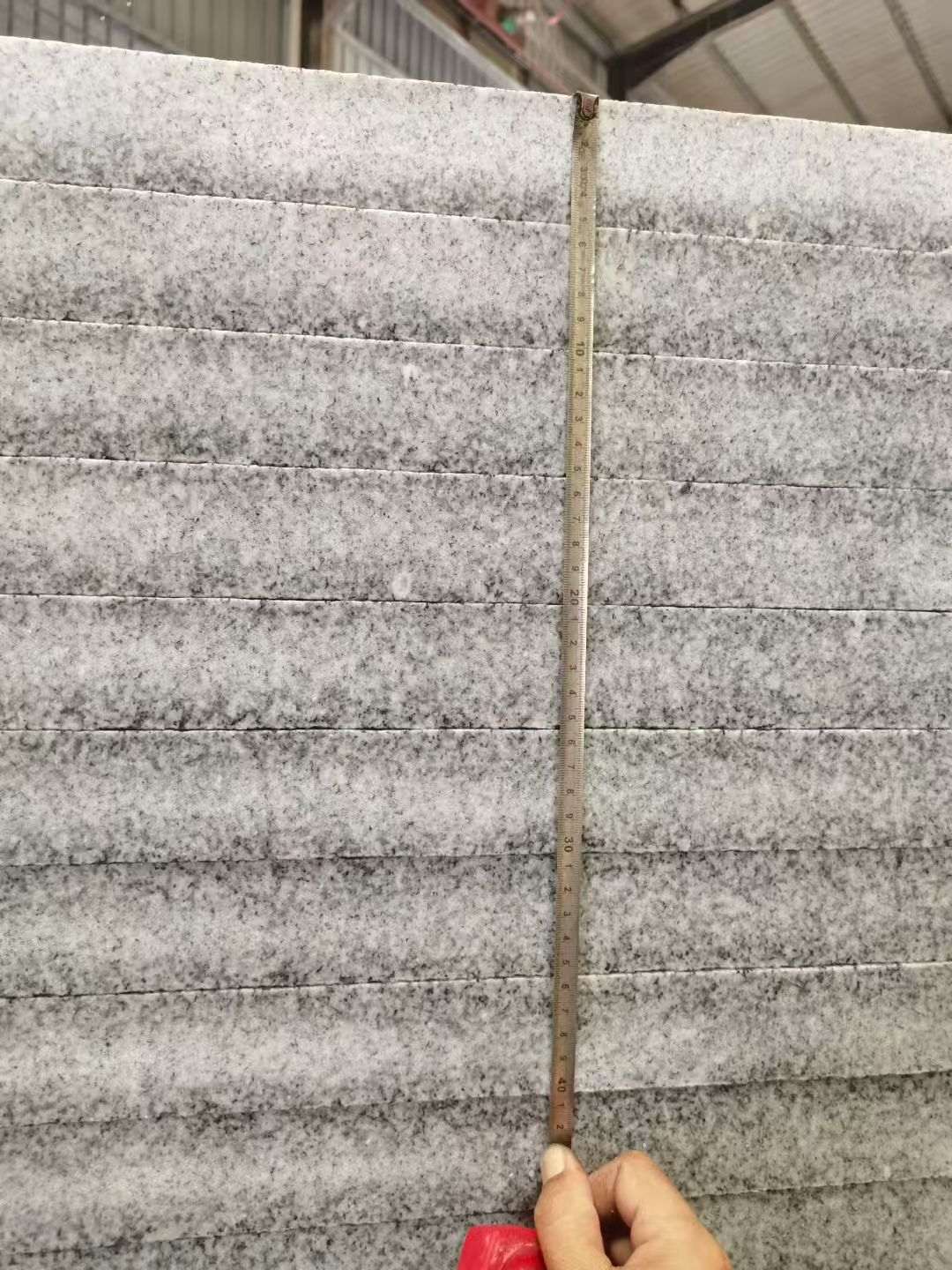 三明 芝麻白火烧成品厚薄均匀，B料价格接近A料质量