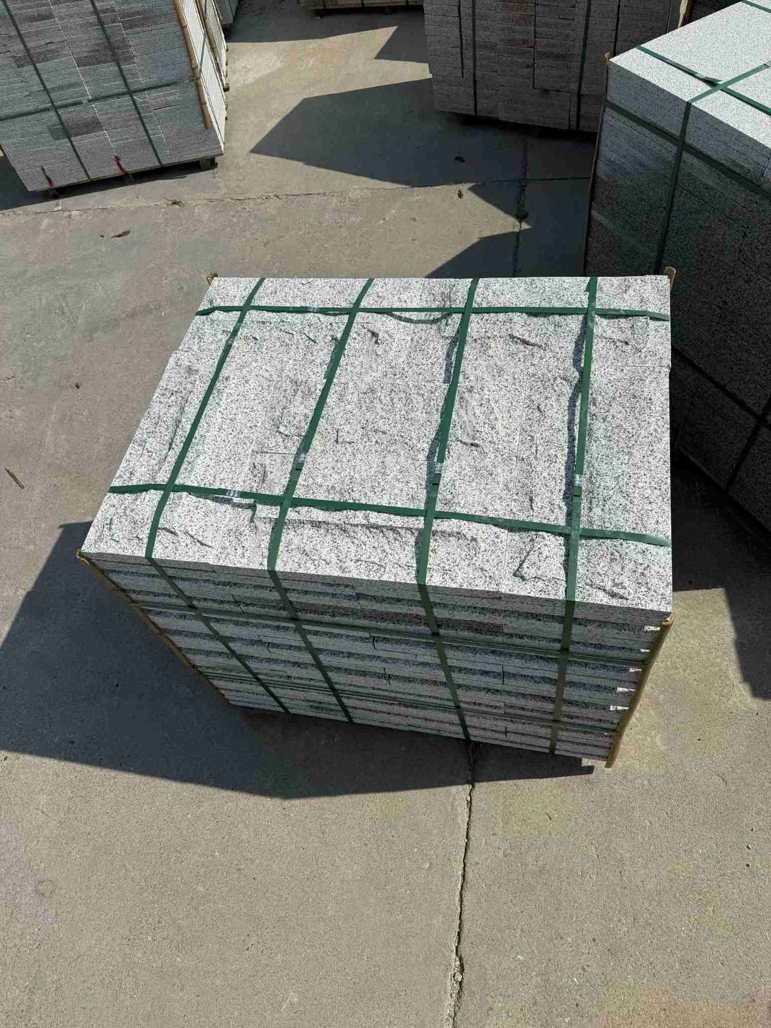 三明 白麻花岗岩石材自然面蘑菇石成品