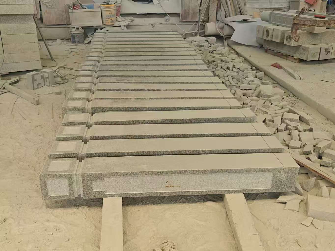 三明 芝麻白异形加工雕刻-栏杆大柱，方柱