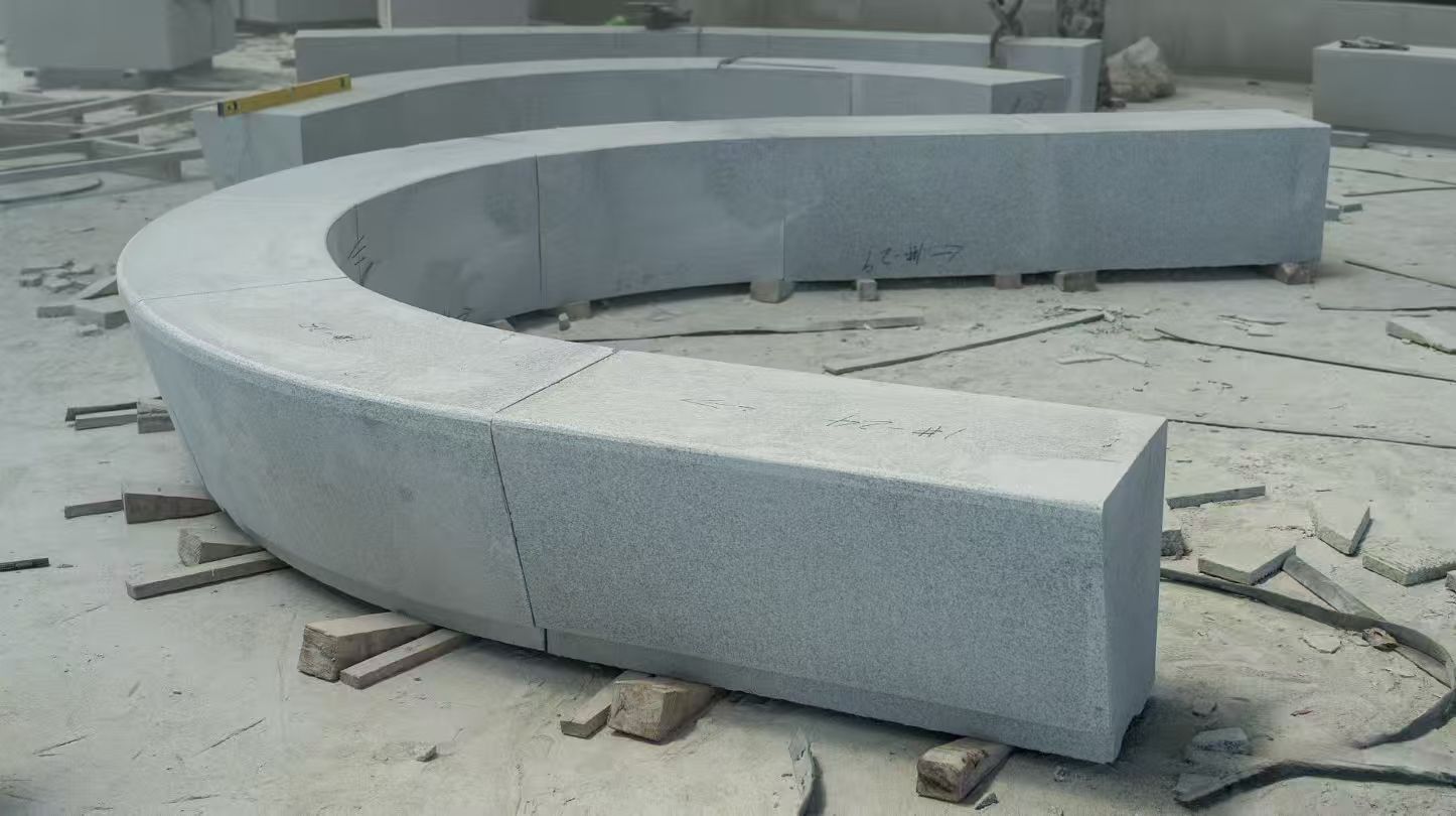 三明 芝麻白花岗岩光面弧形坐凳