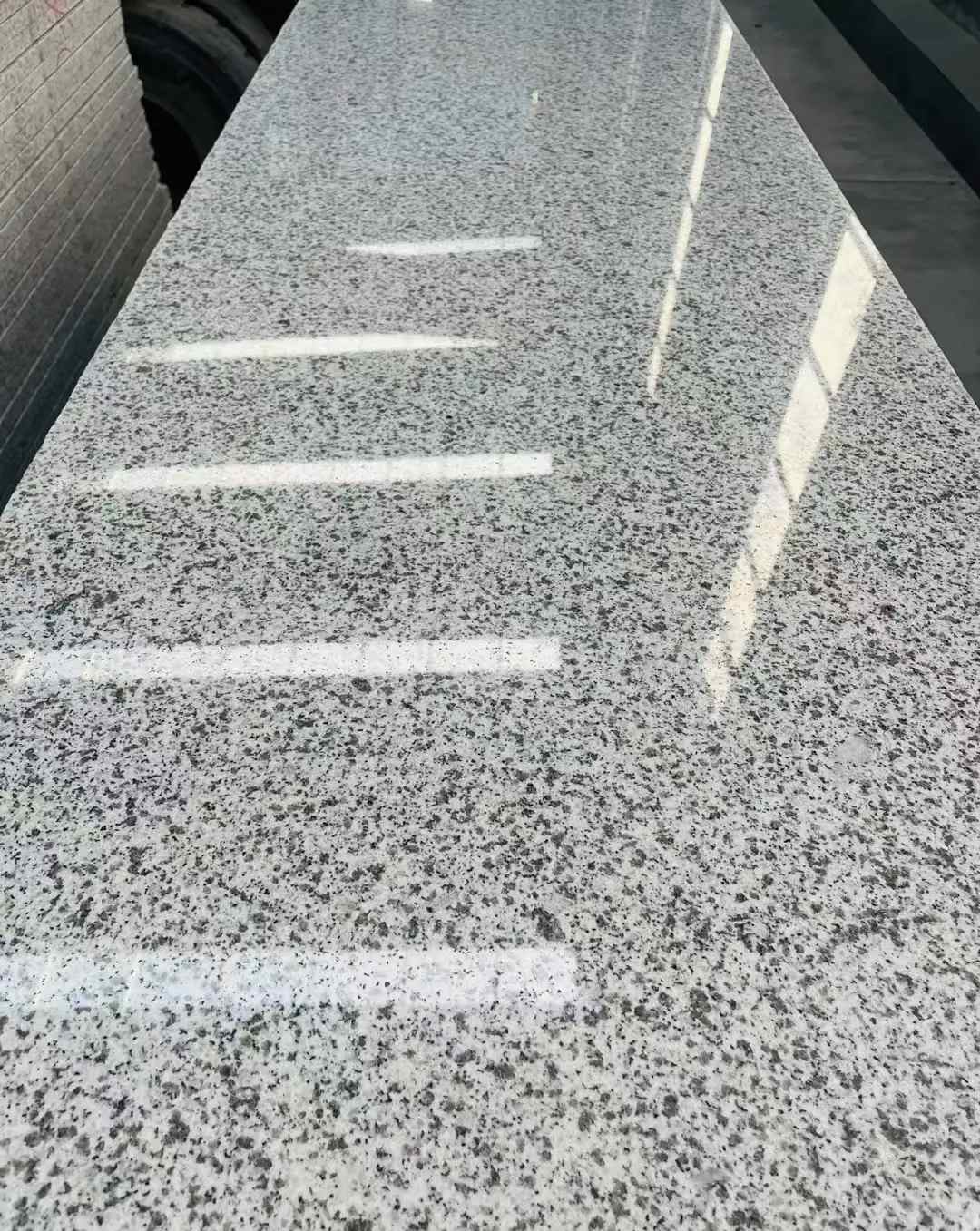 三明 白麻花岗岩光面毛板